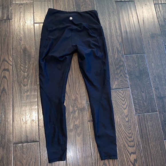 Tesla black athletic leggings size small - Picture 4 of 5